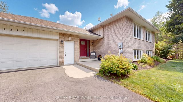 1276 Lori Elizabeth Street, North Dundas