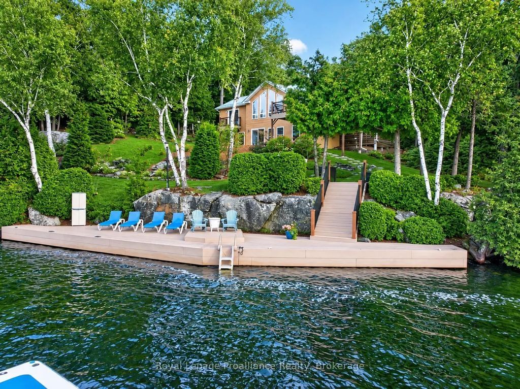 1214 Big Gull Lane, Frontenac