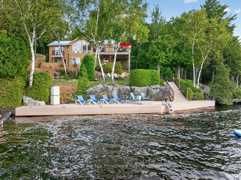 1214 Big Gull Lane, Frontenac