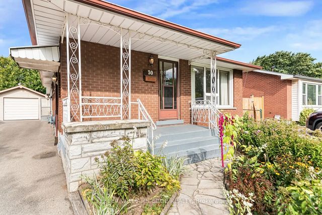 30 Goldfinch Road, Hamilton