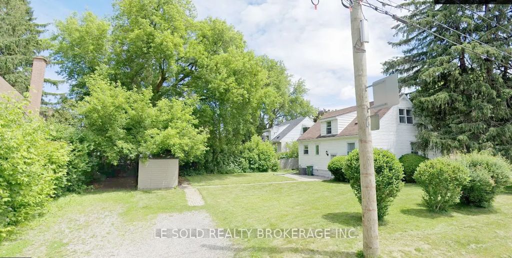 112 Leland Street Room Bsmt, Hamilton