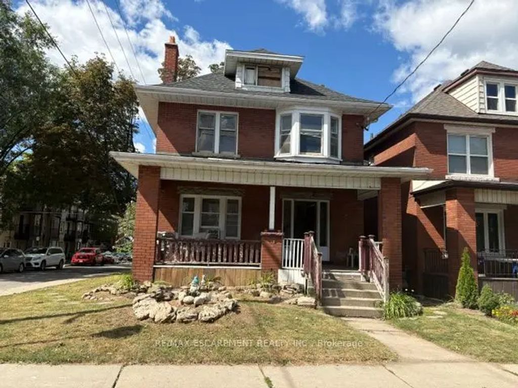 38 Spadina Avenue, Hamilton