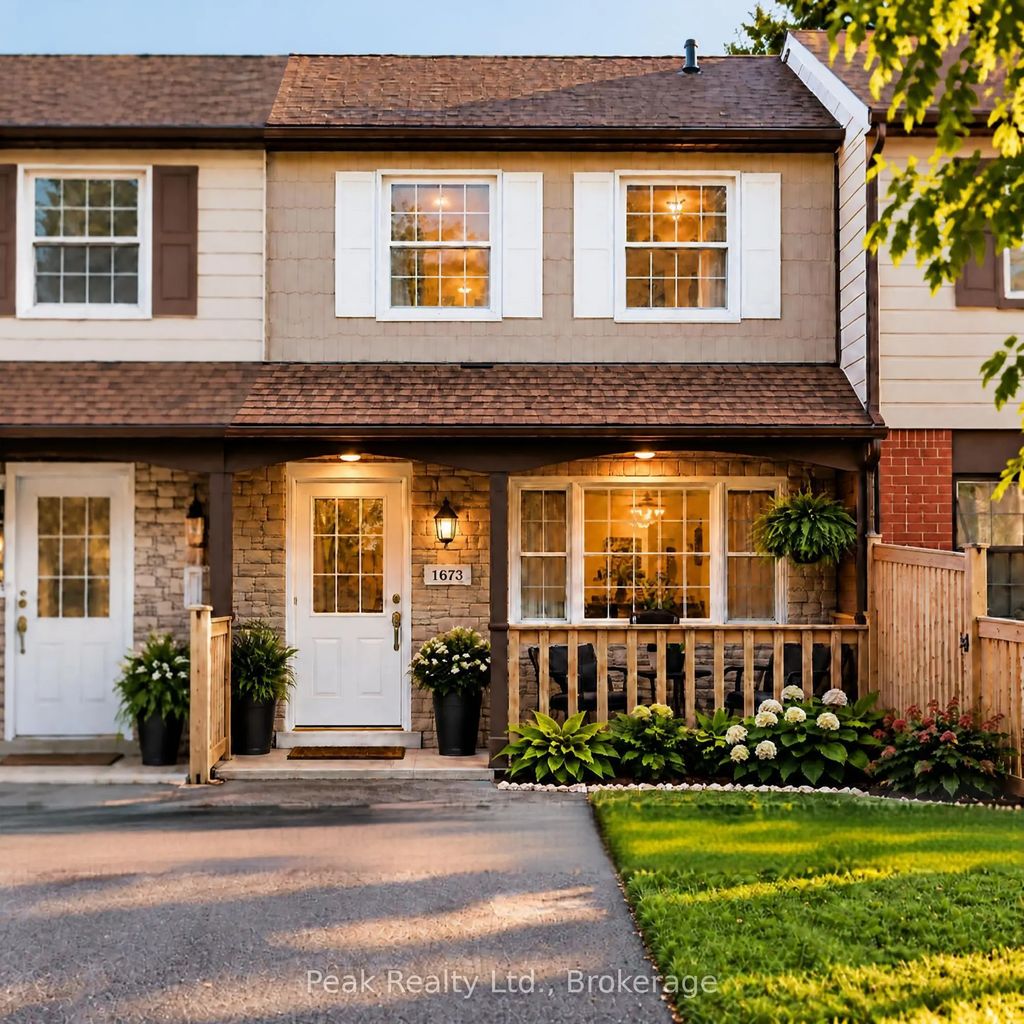 1673 Applewood Crescent, Peterborough