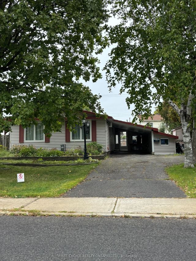 337 Amiens Street, Orleans - Cumberland and Area