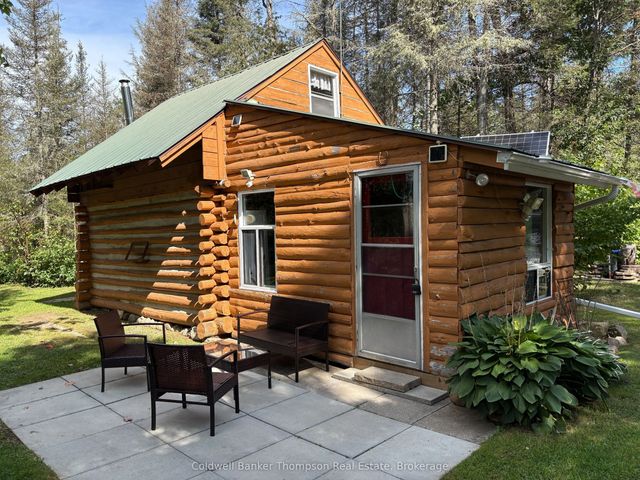 215b Paisley Road, Joly