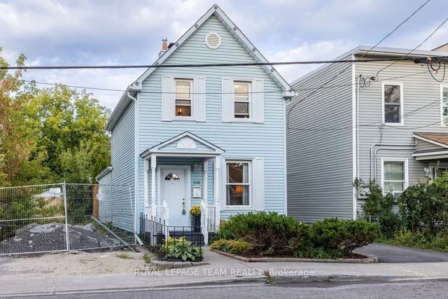 249 Hinchey Avenue, West Centre Town