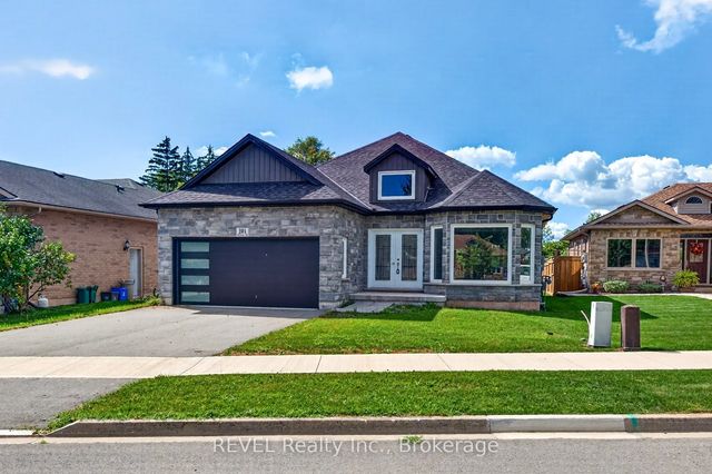 201 Hetram Court, Fort Erie