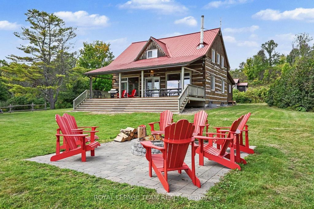 1029 Rosie Lane, Frontenac