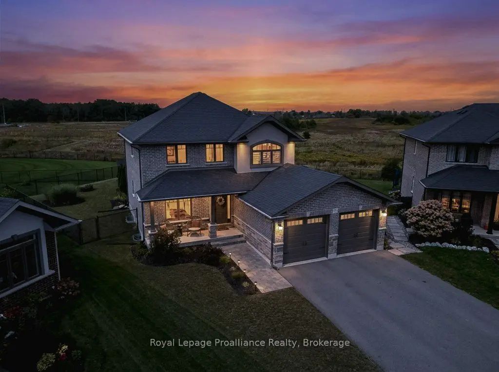 35 Virginia Crescent, Belleville