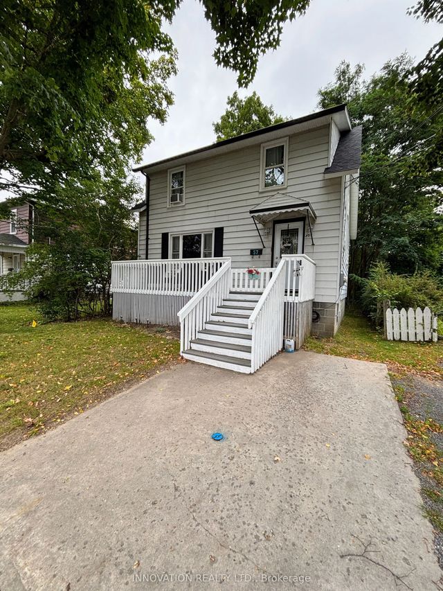 57 Aberdeen Avenue, Smiths Falls