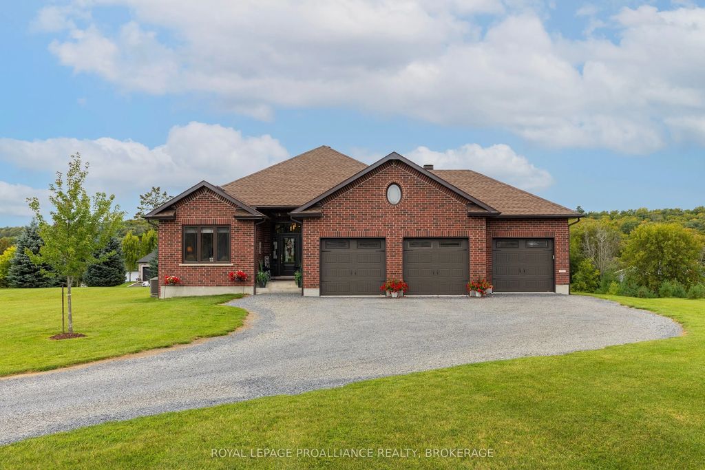 4 Sandstone Court, Frontenac