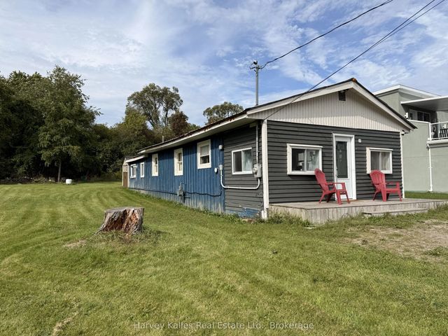90 Main Street, Prince Edward County
