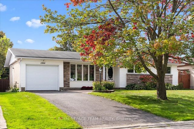 1844 Greenacre Crescent, Beacon Hill North - South and Area