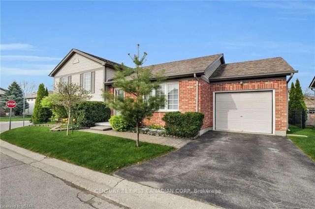335 Lighthouse Road 44, London South