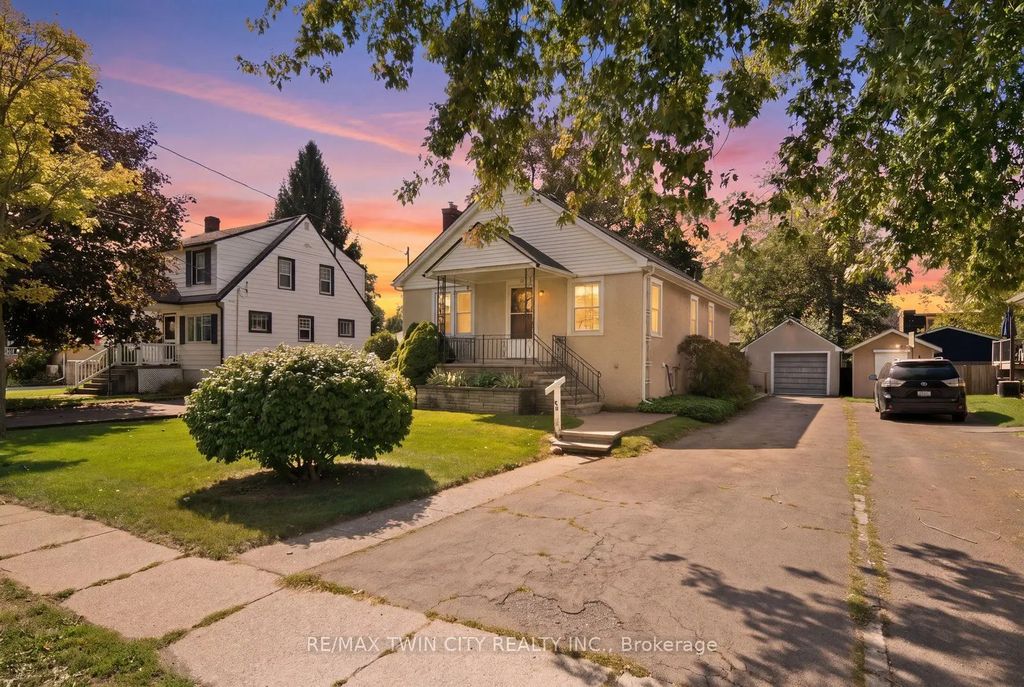 86 Forest Avenue, Port Colborne