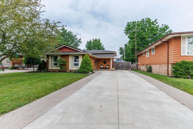 74 Pinehurst Drive, Welland