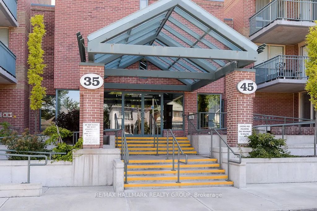 35 Holland Avenue 709, Tunneys Pasture and Ottawa West