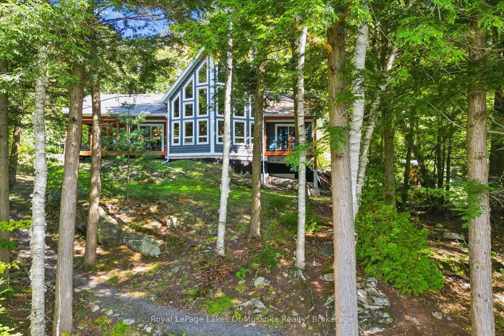 1044 Camel Lake Ext Road 4, Muskoka Lakes