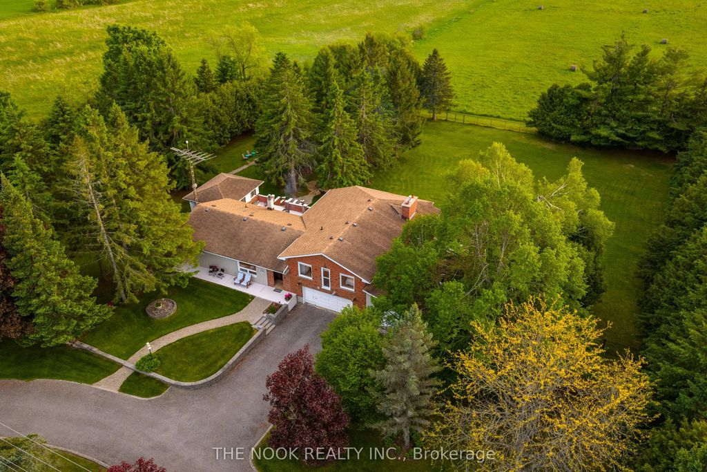 201 Ski Hill Road, Kawartha Lakes