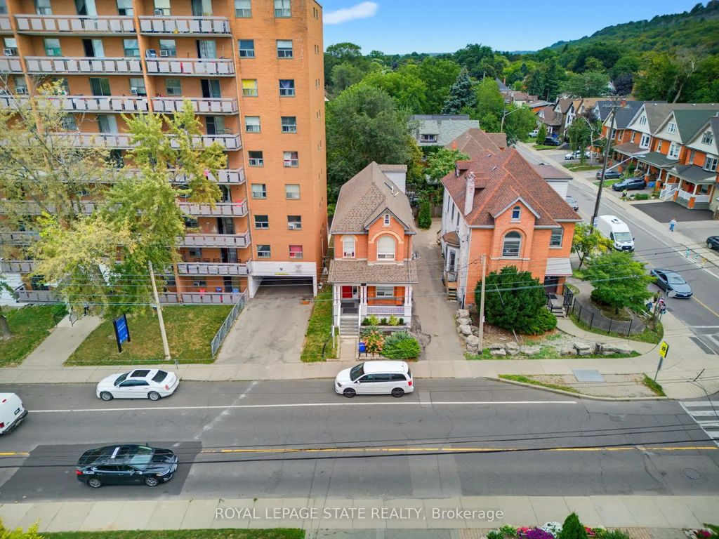 113 Wentworth Street S, Hamilton