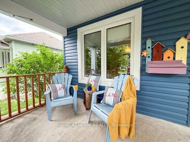 114 N College Avenue, Sarnia
