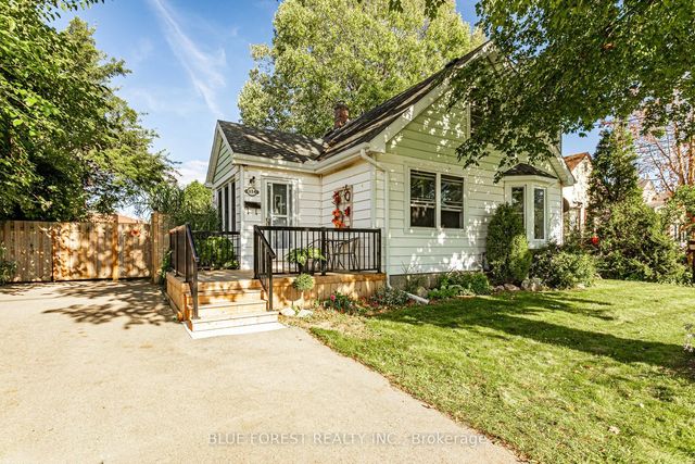 354 Calgary Street, London East