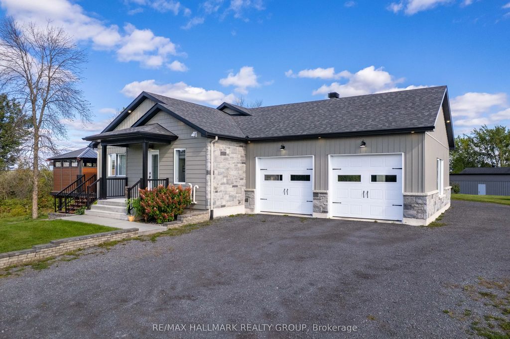 3515 Front Road E, Champlain