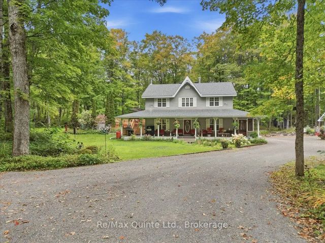 578 Old Apsley Road, North Kawartha