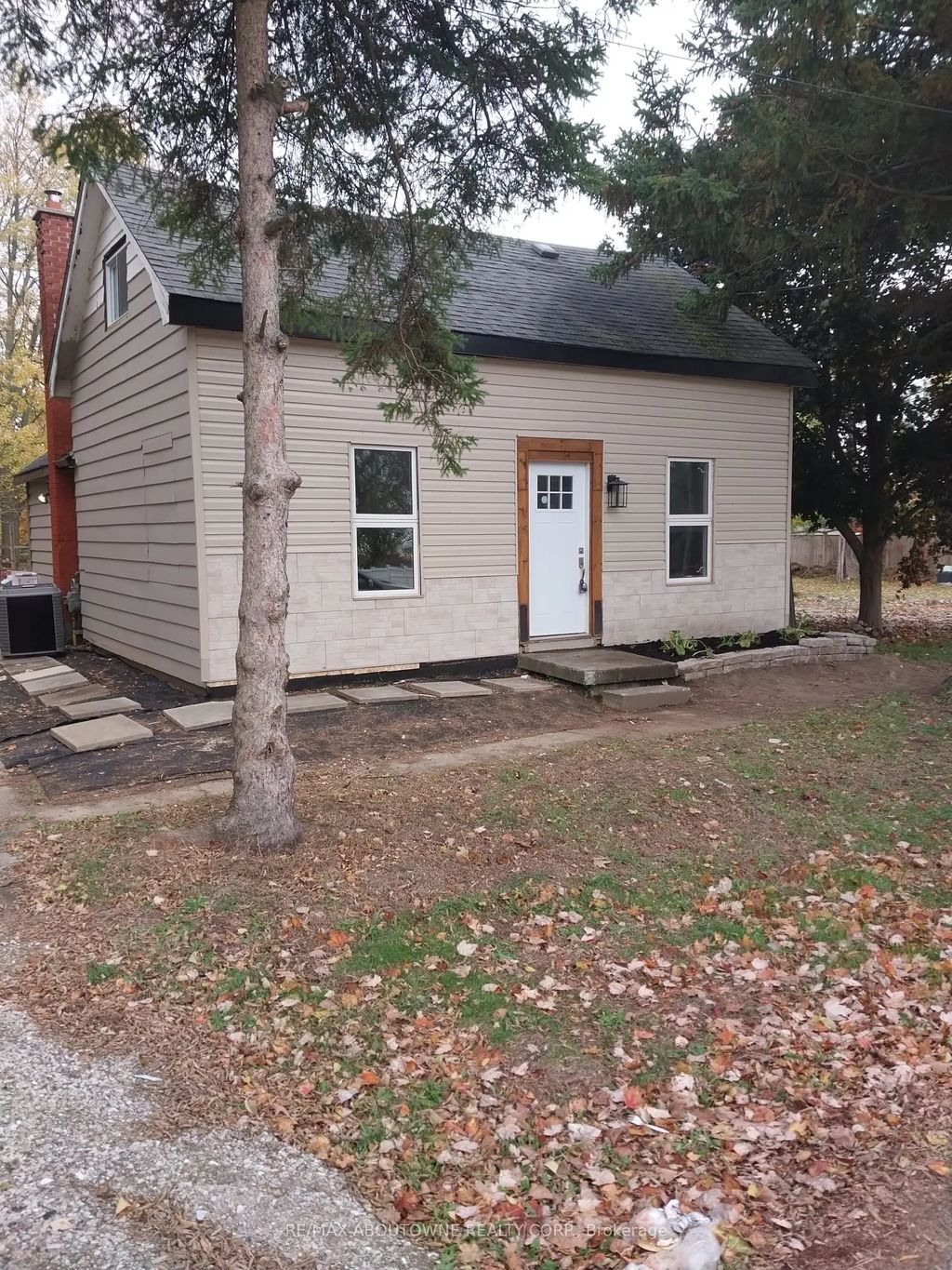 1071 Southcote Road, Hamilton