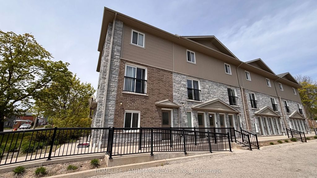 122 Courtland Avenue E 1, Kitchener
