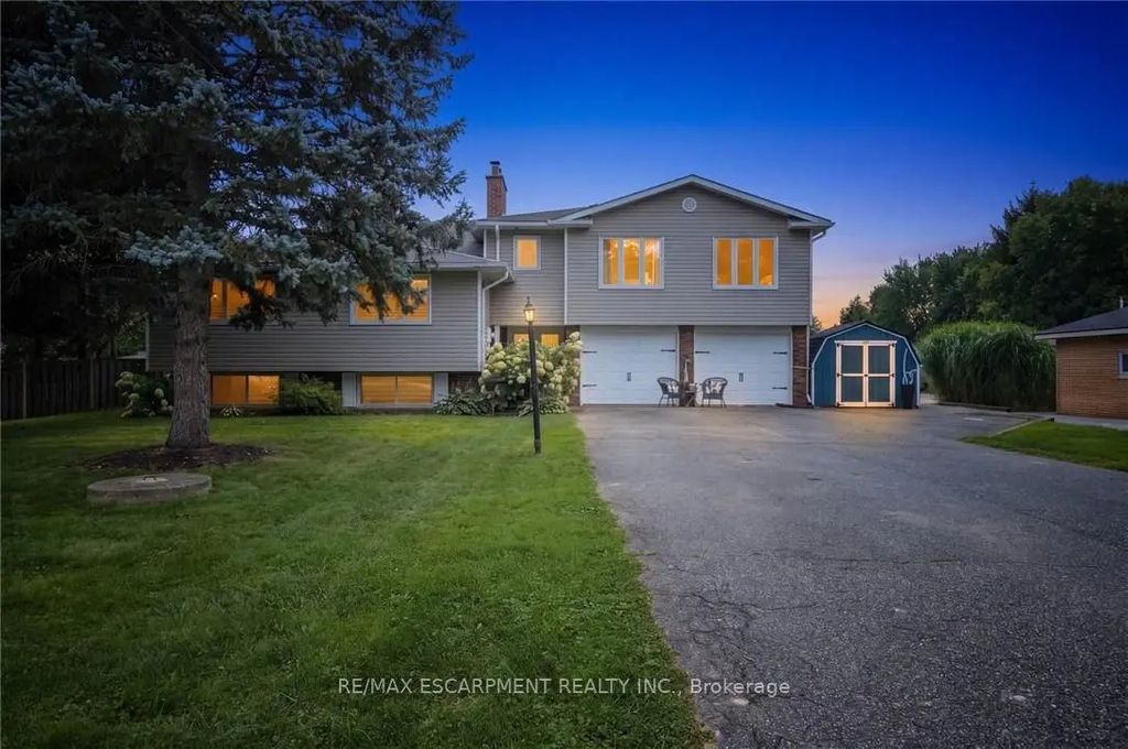 9793 Dickenson Road W, Hamilton