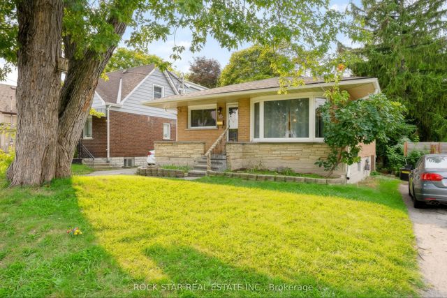 82 Franklin Street N, Kitchener