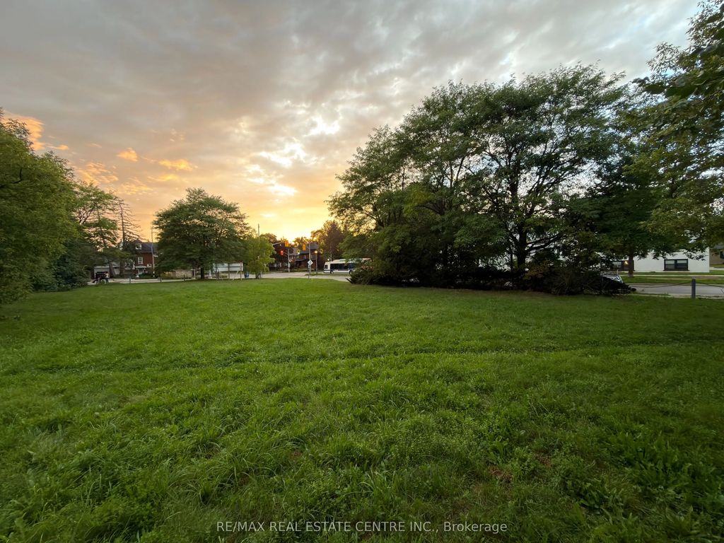 115 Union Boulevard, Kitchener