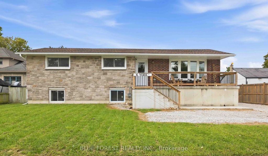 6 York Street, Lambton Shores