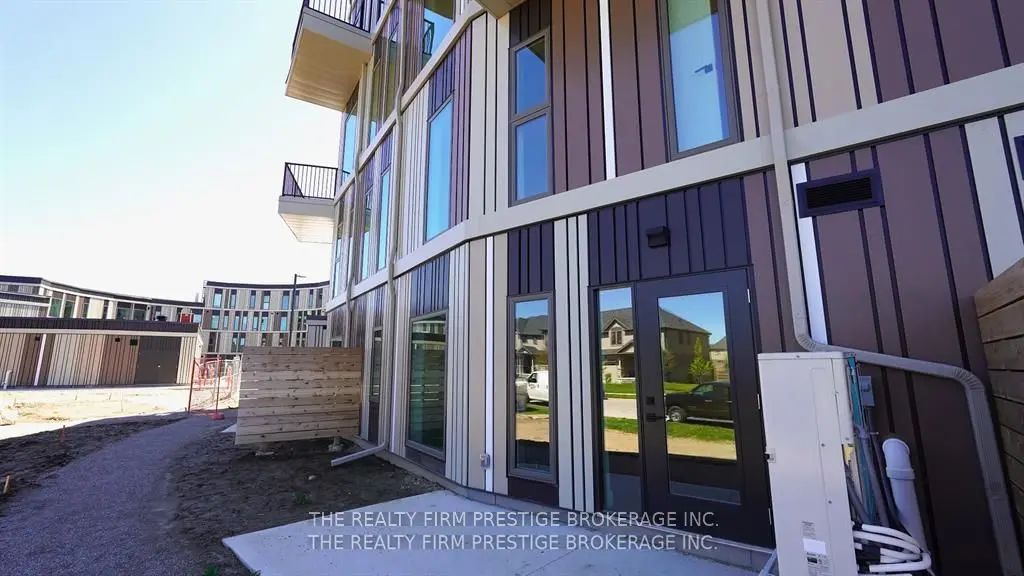 2082 Lumen Drive B118, London South