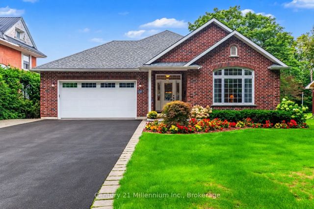 137 Mark Street W, Grey Highlands