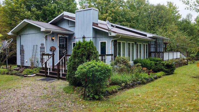 255263 1 Concession, Chatsworth