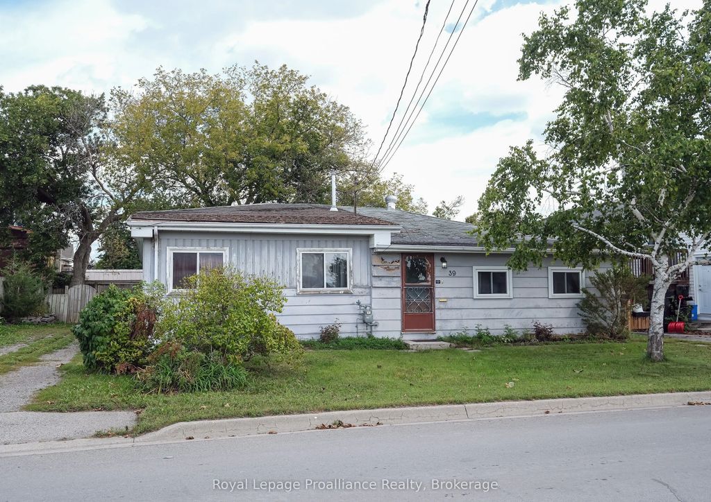 39 Centre Street, Belleville