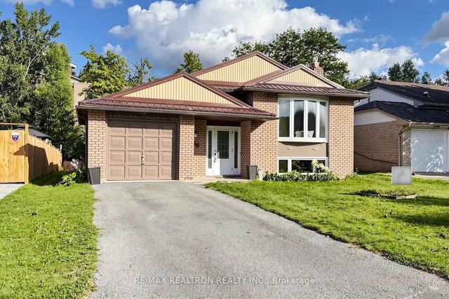 938 Whitefield Drive, Peterborough