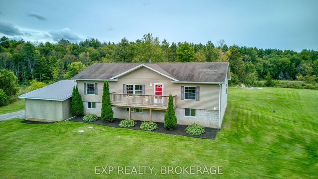 1026 Forty Foot Road, Frontenac