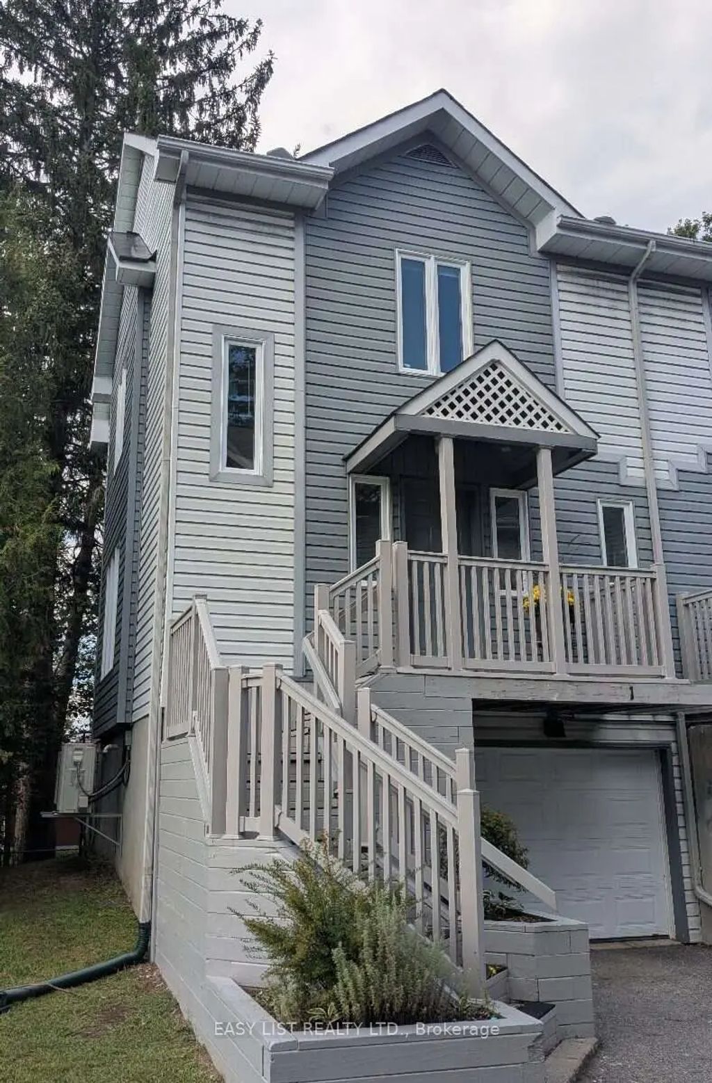 817 High Street 1, Britannia Heights - Queensway Terrace N and Area