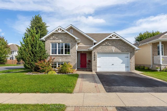 1500 Crimson Crescent, Kingston