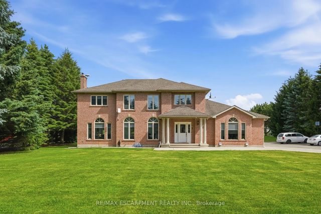 2 Currie Drive, Puslinch