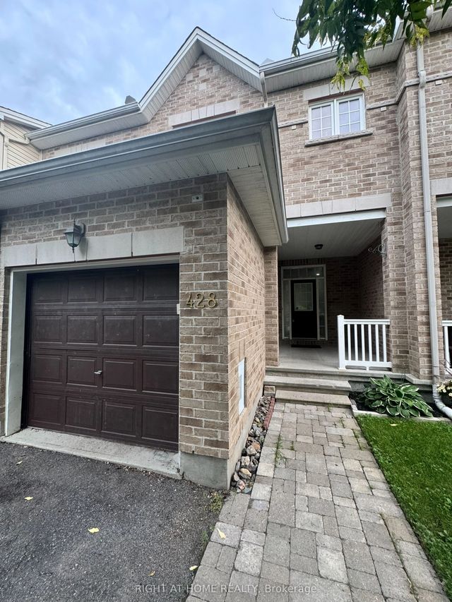 428 Foxhall Way, Kanata