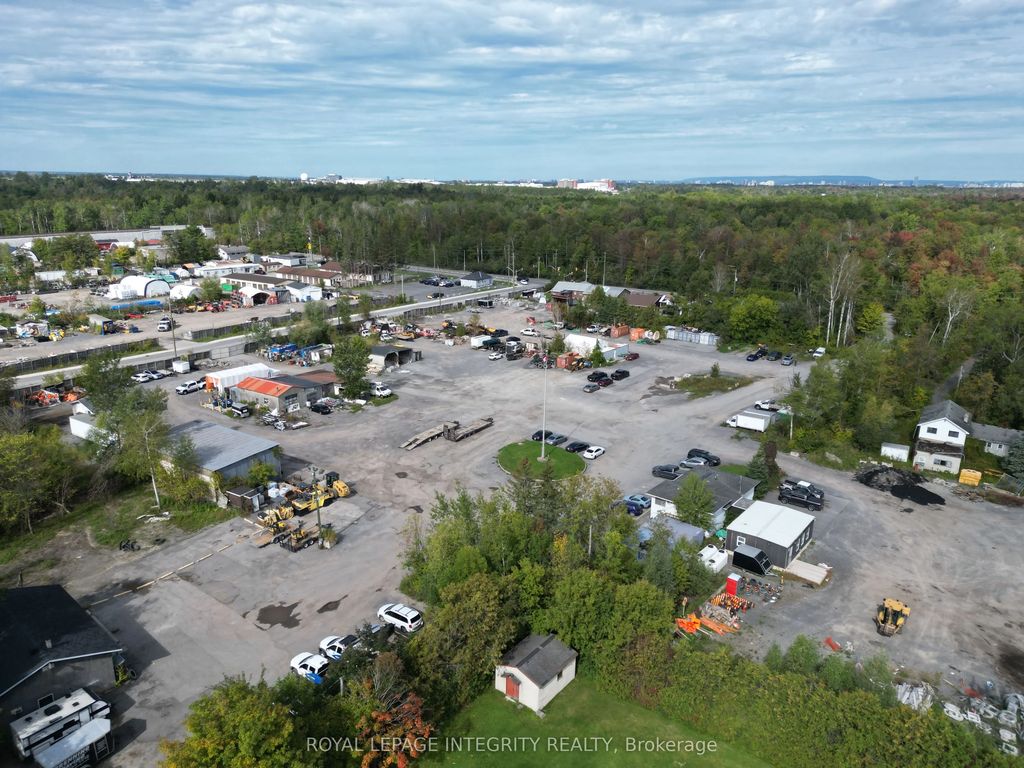 2538 Leitrim Road 2, Blossom Park - Airport and Area