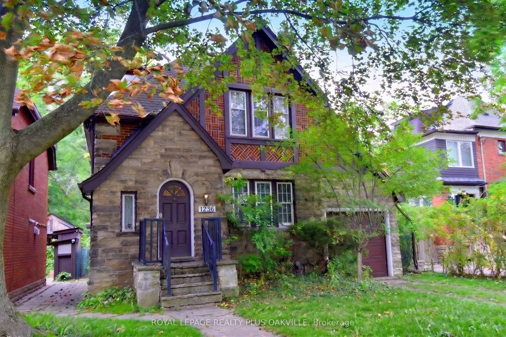 1236 King Street W, Hamilton