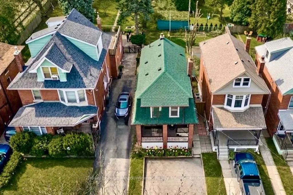 216 Maplewood Avenue, Hamilton