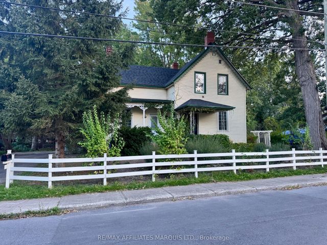 326 Third Street E, Cornwall