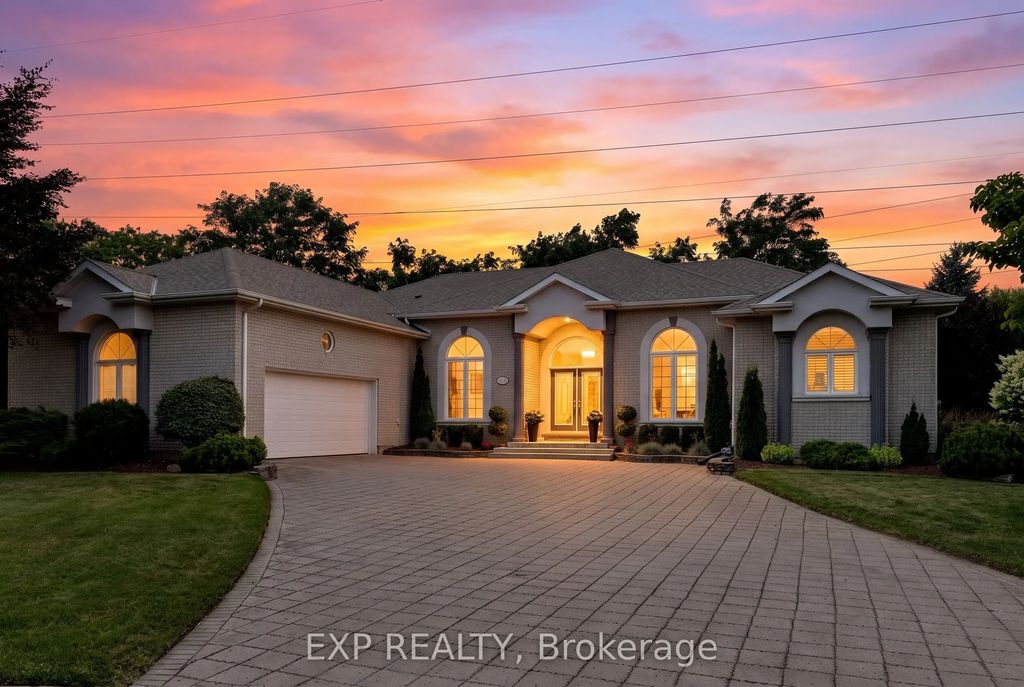 8113 Fatima Court, Niagara Falls