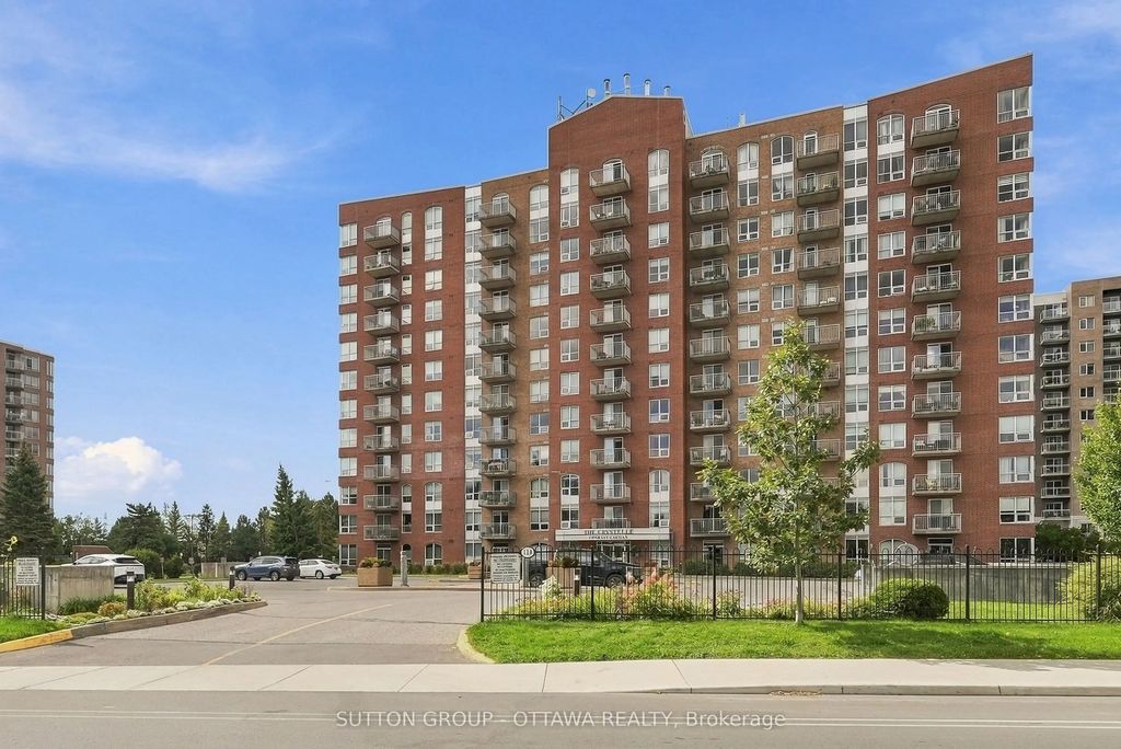 120 Grant Carman Drive 802, Cityview - Parkwoods Hills - Rideau Shore